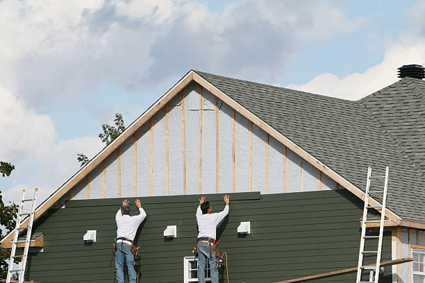Professional Siding Repair technician working in Hathorne, MA